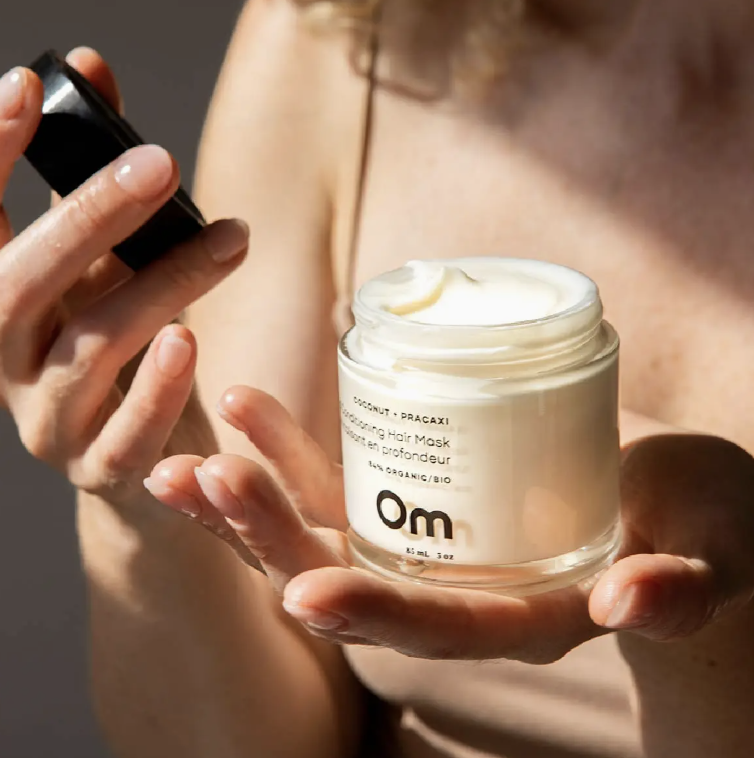 Om Organics Skincare Coconut + Pracaxi Deep Conditioning Hair Mask - Image 2