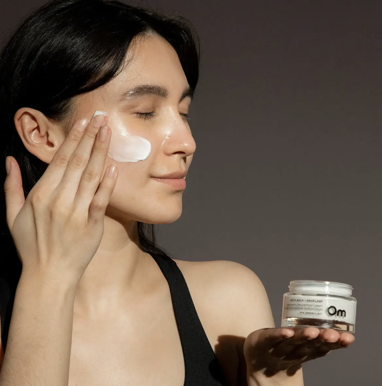 Om Organics Mini Gotu Kola + Squalane Hyaluronic Nourishing Cream - Image 3