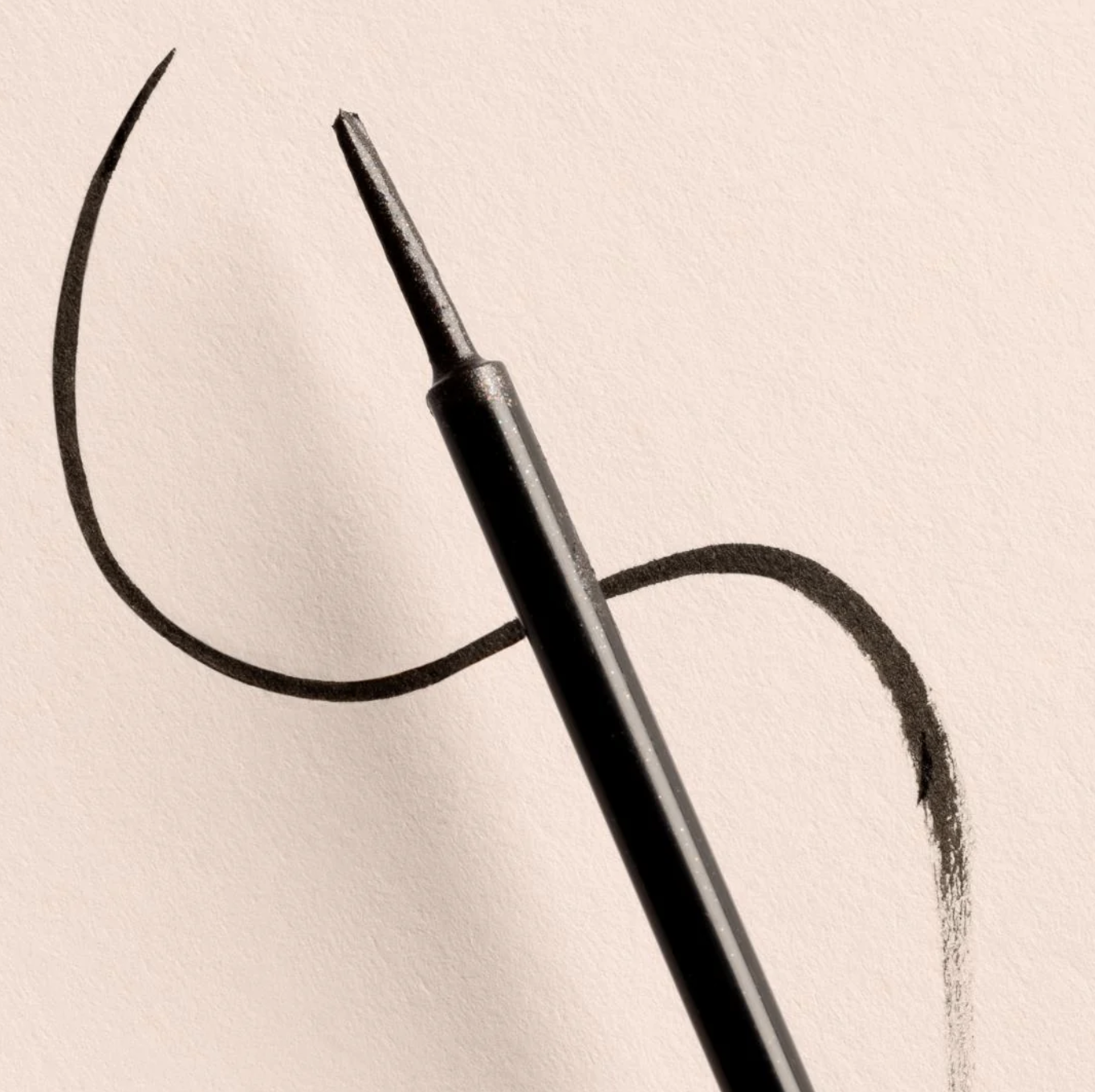 Natural Liquid Eyeliner Beauty From Bees - Image 2